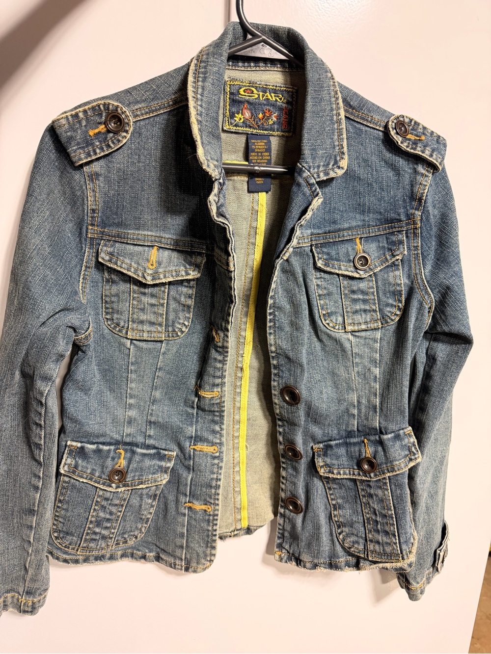 Women’s Light Blue Denim Jacket with Utility Pockets